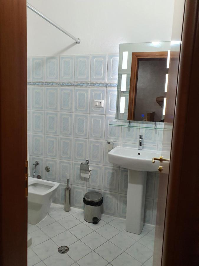 Kompleksi Gjoni Fier Bagian luar foto