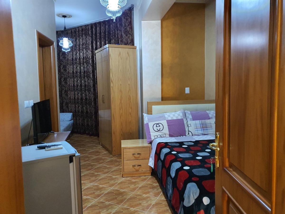 Kompleksi Gjoni Fier Bagian luar foto