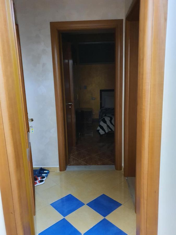 Kompleksi Gjoni Fier Bagian luar foto