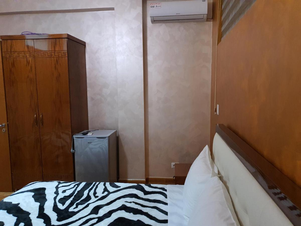 Kompleksi Gjoni Fier Bagian luar foto